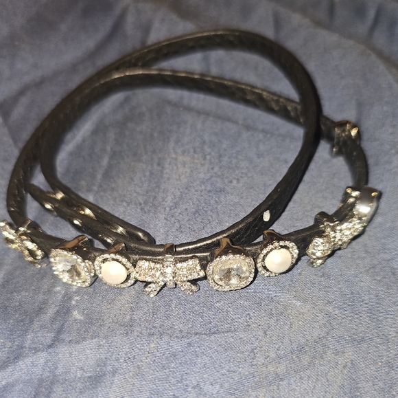 Leather wrap cz pearl bracelet - Picture 3 of 3